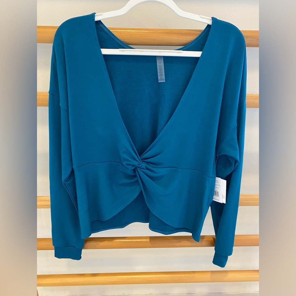 Beyond yoga, front twist long sleeve top brand new with tags